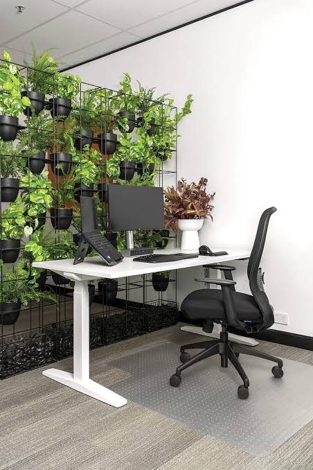 Altri Height Adjustable Desk