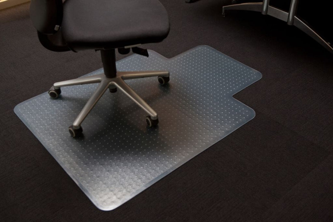 Flexible PVC keyhole shaped chairmat in office setting